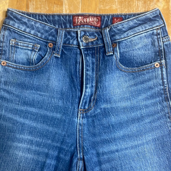 Women’s Lucky Brand high rise tomboy jeans - Picture 5 of 11